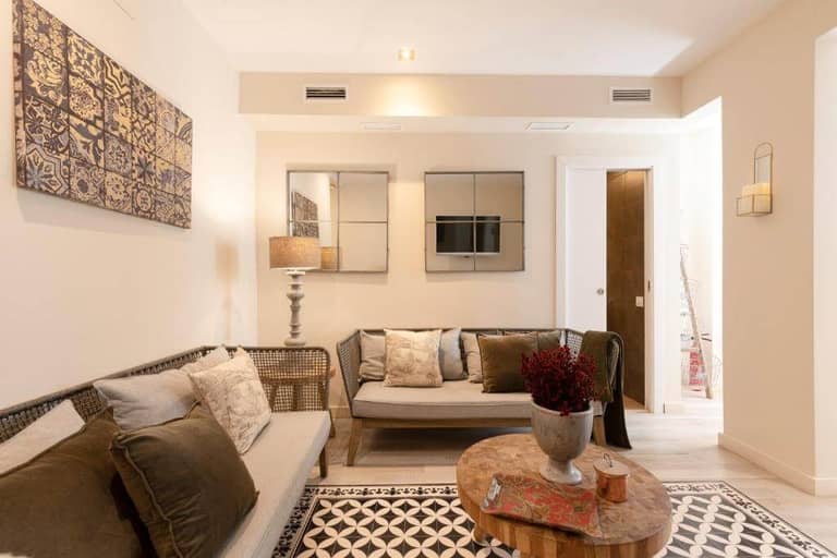 Chic Apartments