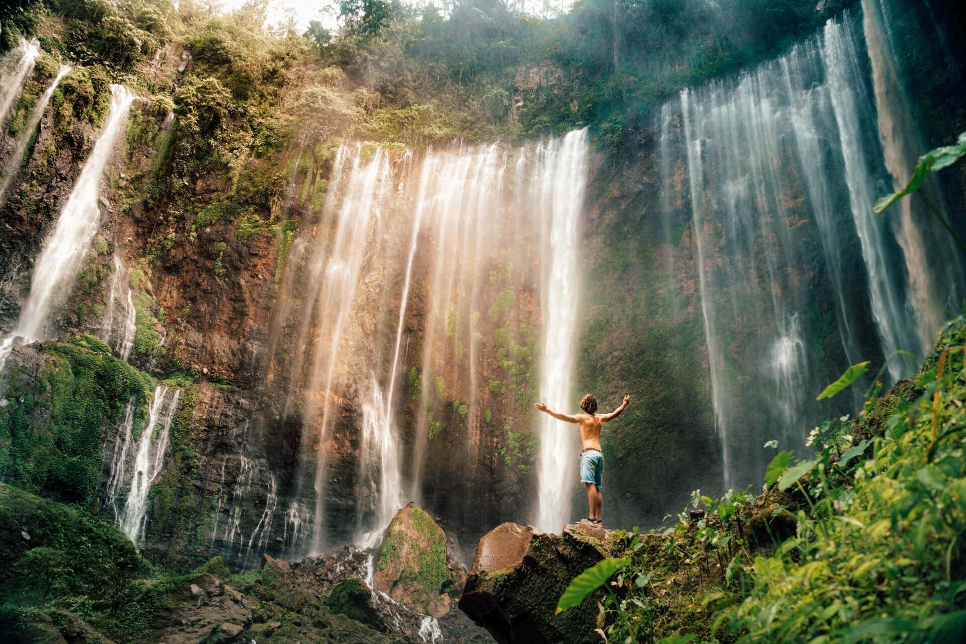 Káº¿t quáº£ hÃ¬nh áº£nh cho Tumpak Sewu waterfall