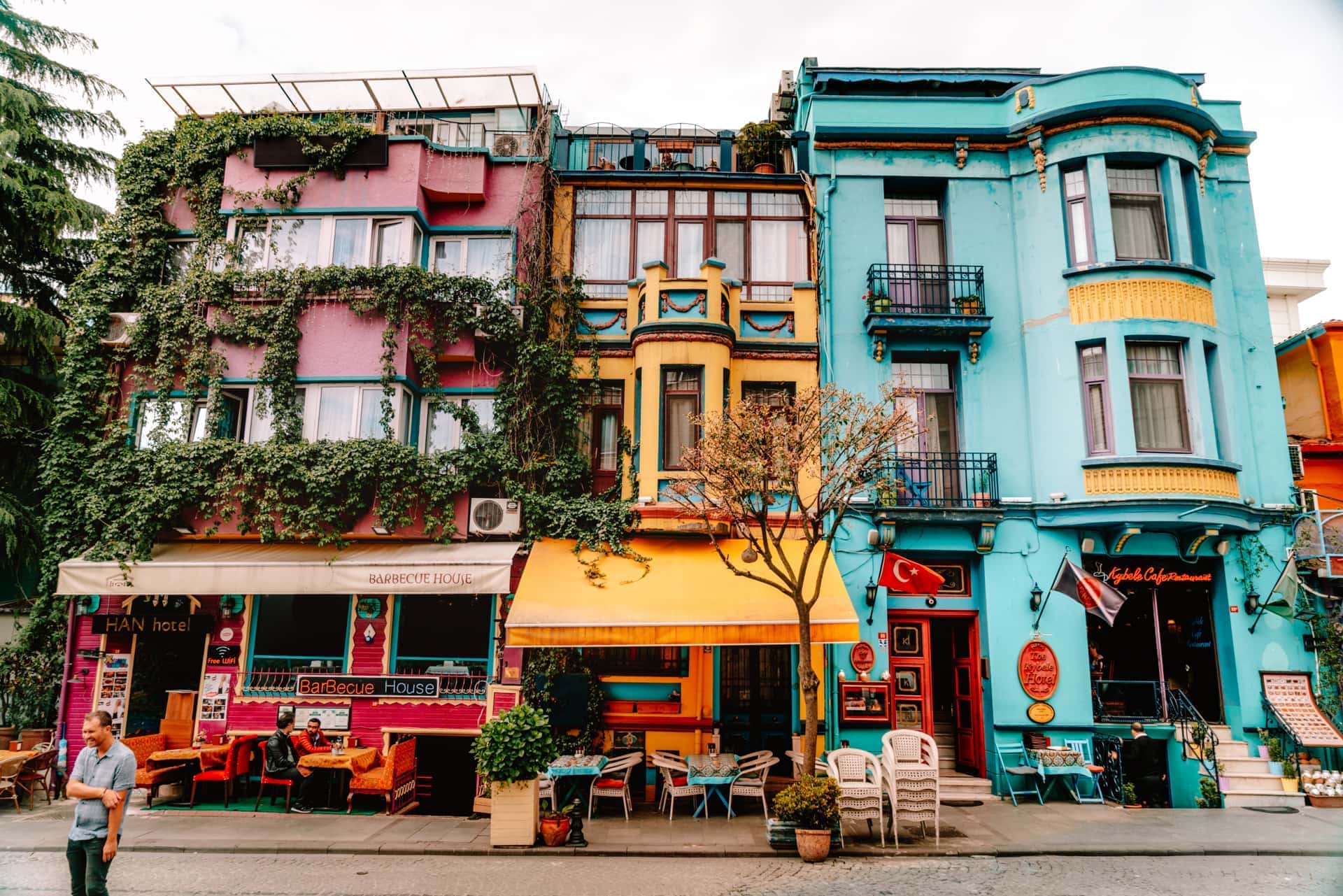 istanbul colorful Yerebatan Street